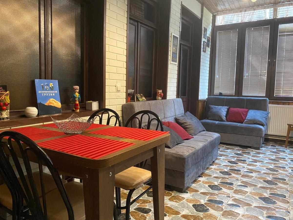 Lovely Apartment Tbilisi Exteriör bild